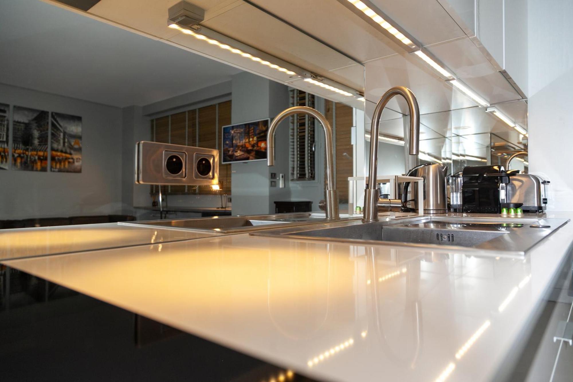 Appartement Loft Atypique Avec Terrasse, Calme Et Cosy à Paris Extérieur photo